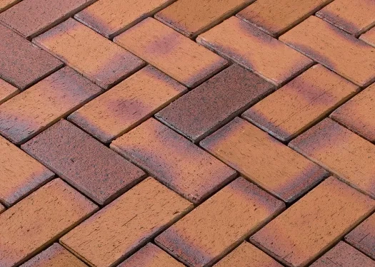 Укладка клинкерной брусчатки